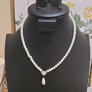 Elegant Pearl Necklace